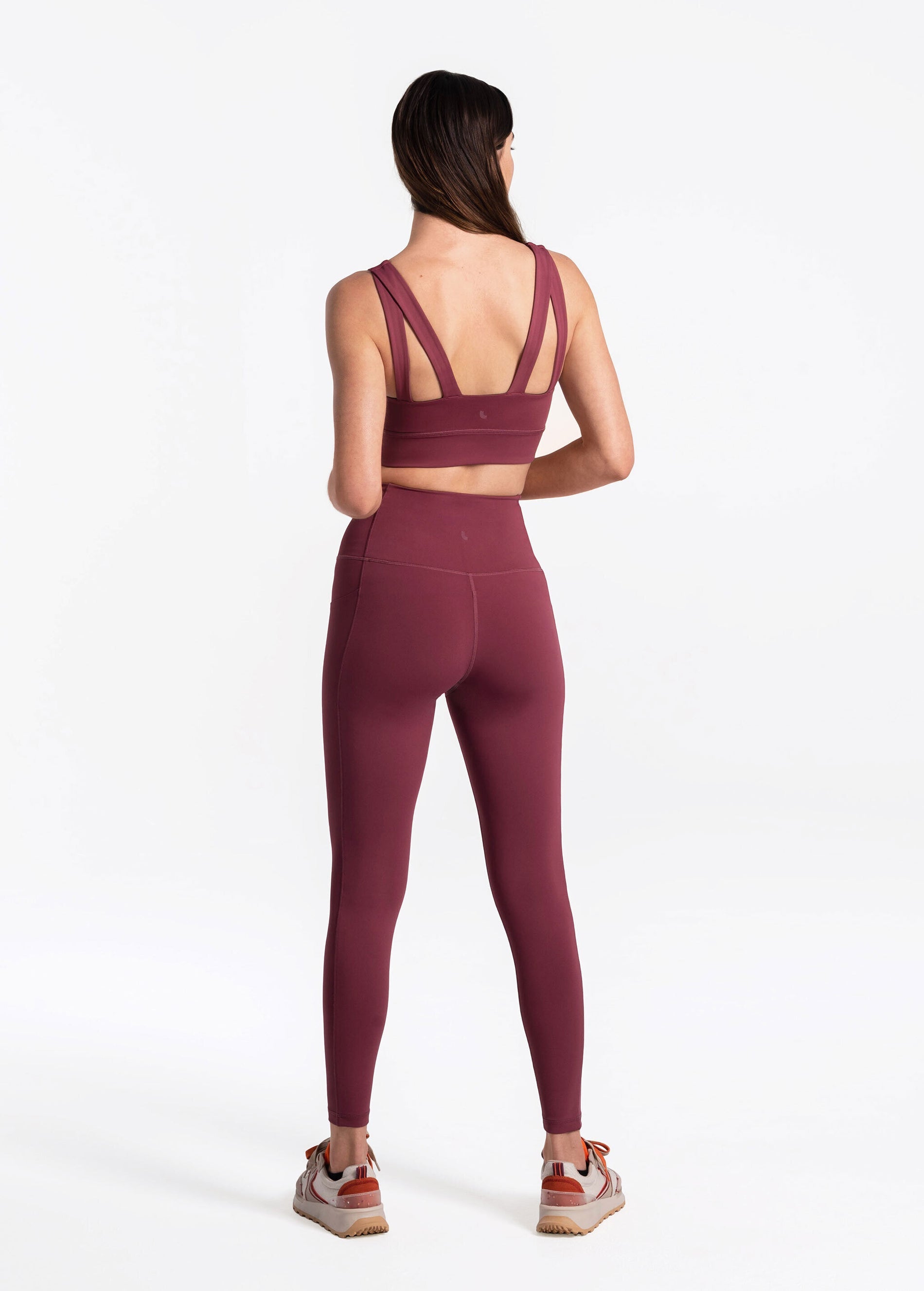 Lole leggings fit amazing! They don't bunch at the ankles the way most of  my leggings do! (5'1, 110 lb) : r/PetiteFashionAdvice